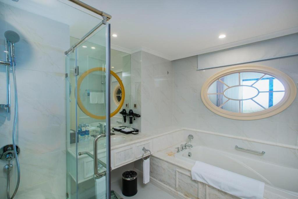 Vinoasis Phu Quoc Hotel Bien Hoa Kültér fotó